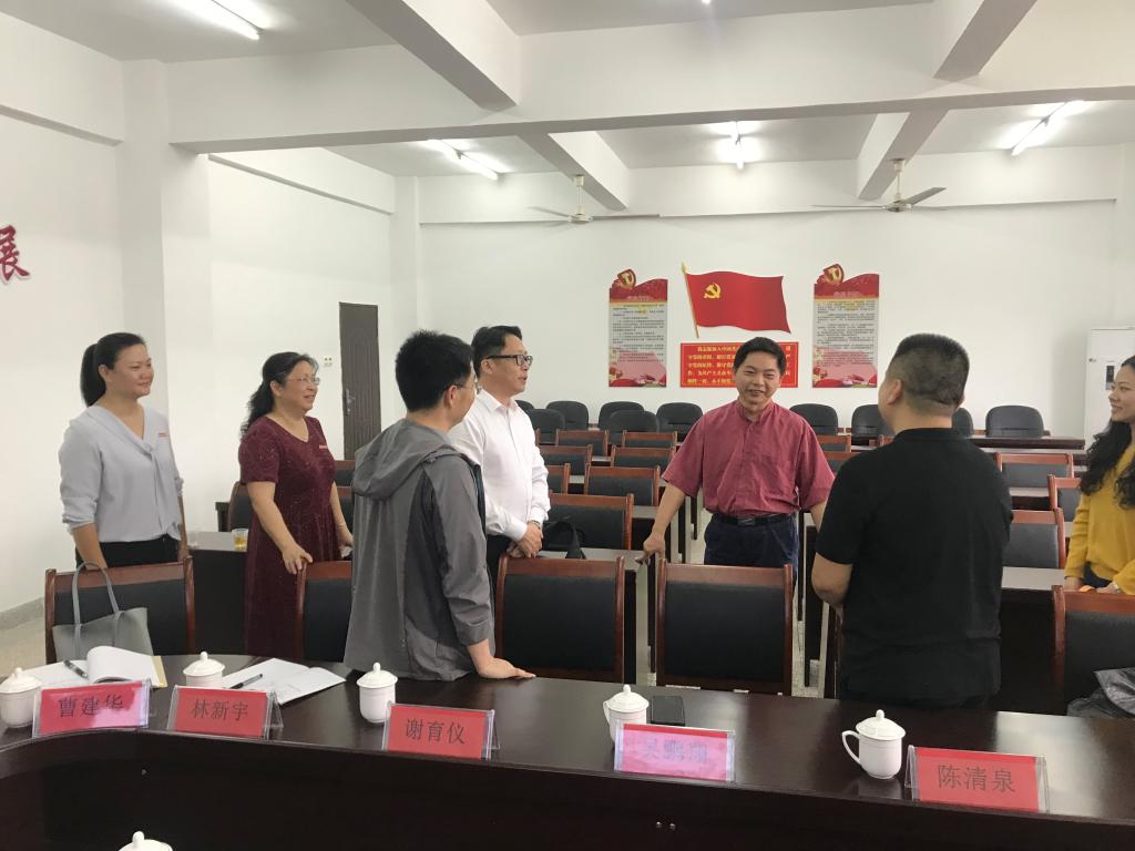 洪亚勇书记与吴鹏翔副校长一行进行交流
